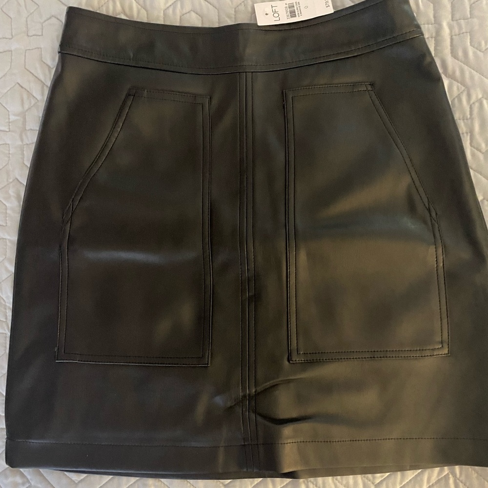Loft vegan leather skirt sz 0